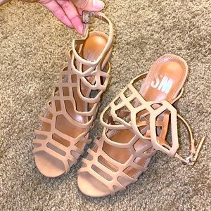 Steve Madden women’s shoes (tan)